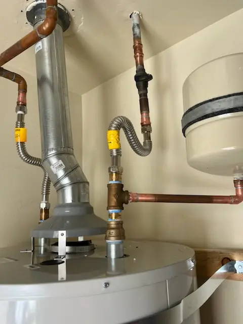 Water heater installation and plumbing repair in Aragon